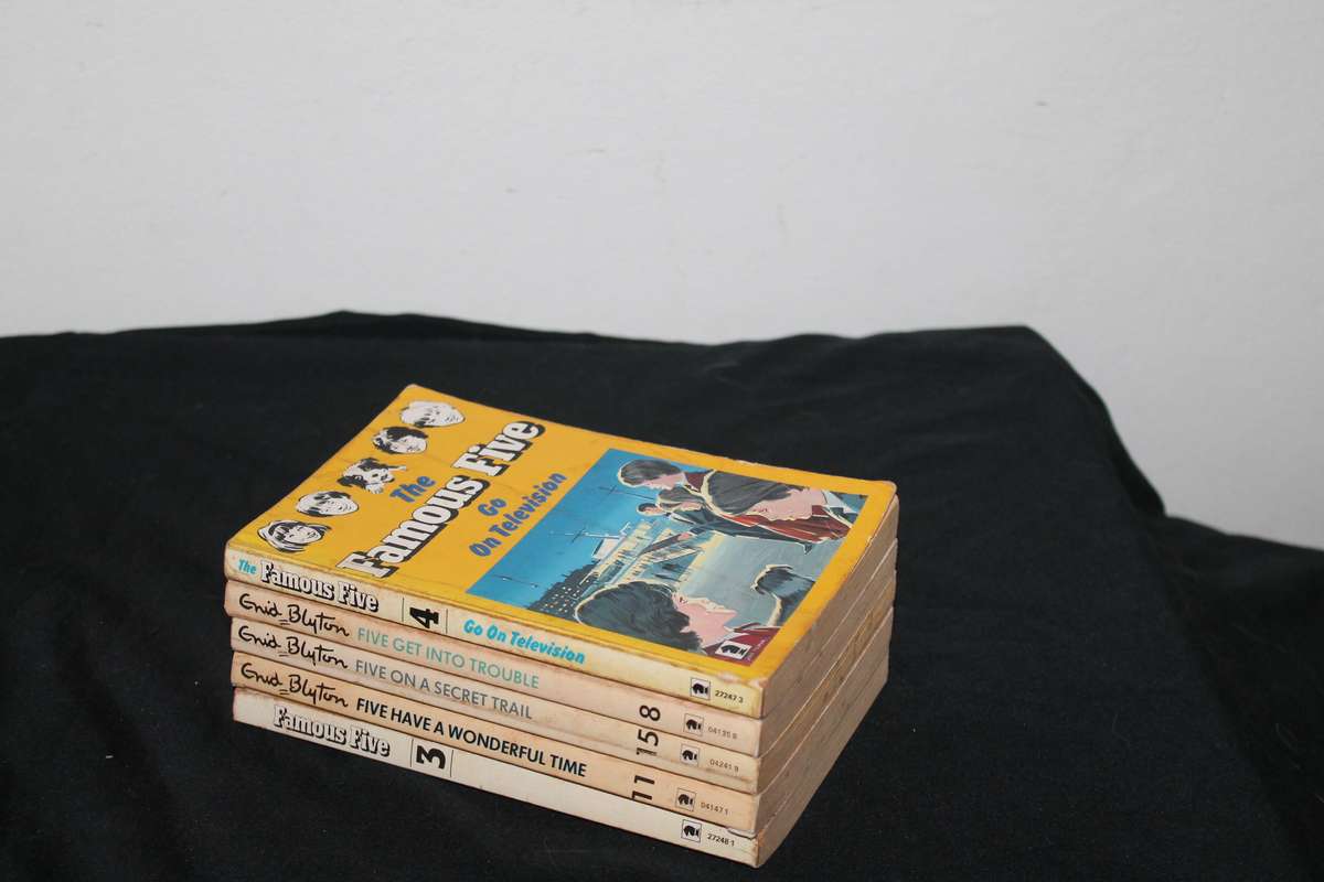 5 x Famous Five Books Enid Blyton