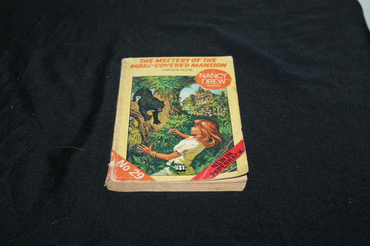 Carolyn Keene Nancy Drew The Mystery of the moss covered mansion