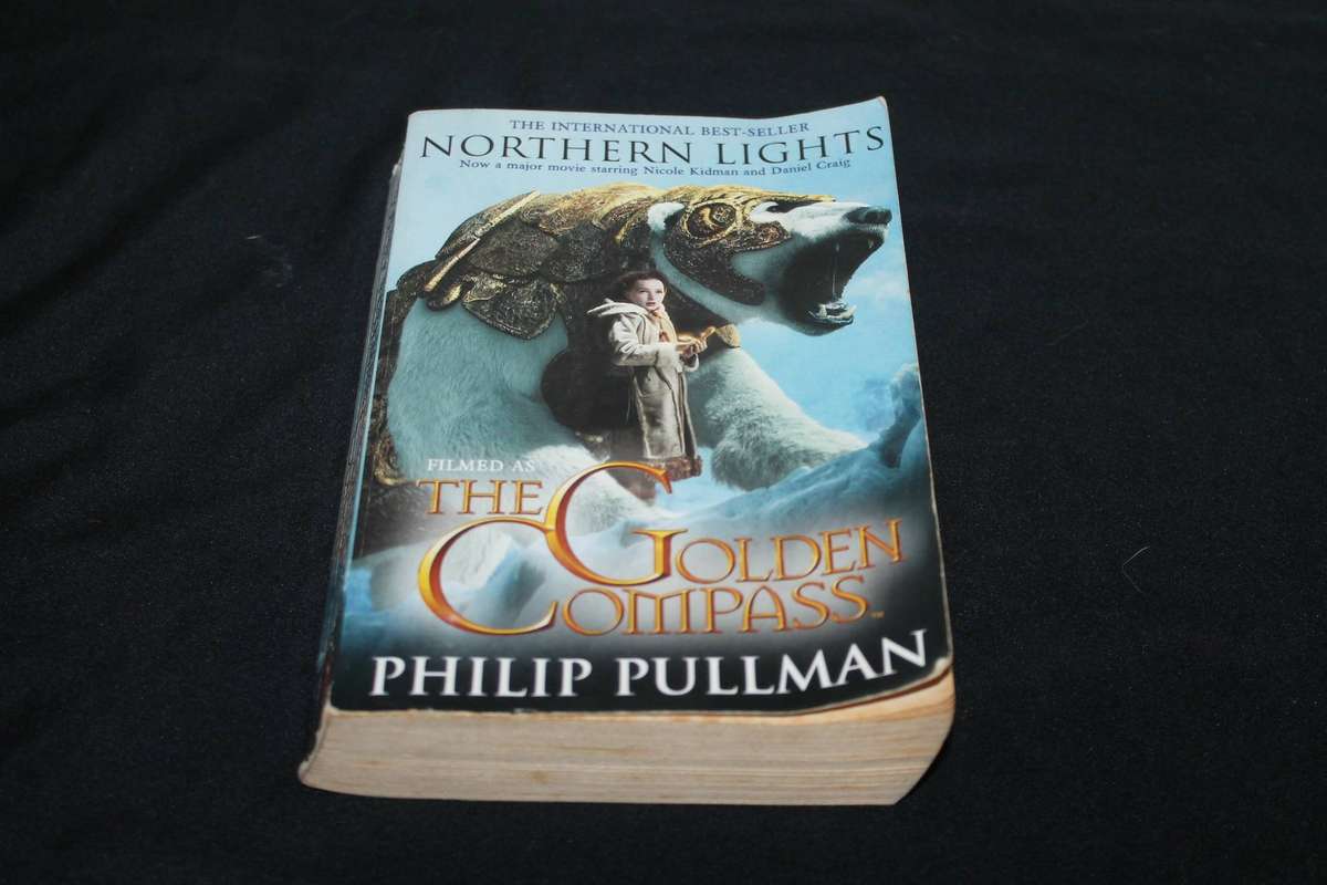 The Golden Compass Phillip Pullman 3 books