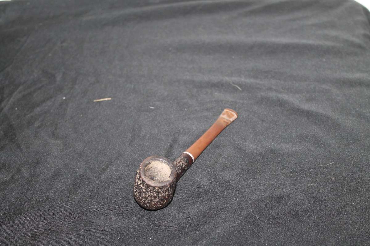 4 Pipes with Pipe stand and Glass Jar