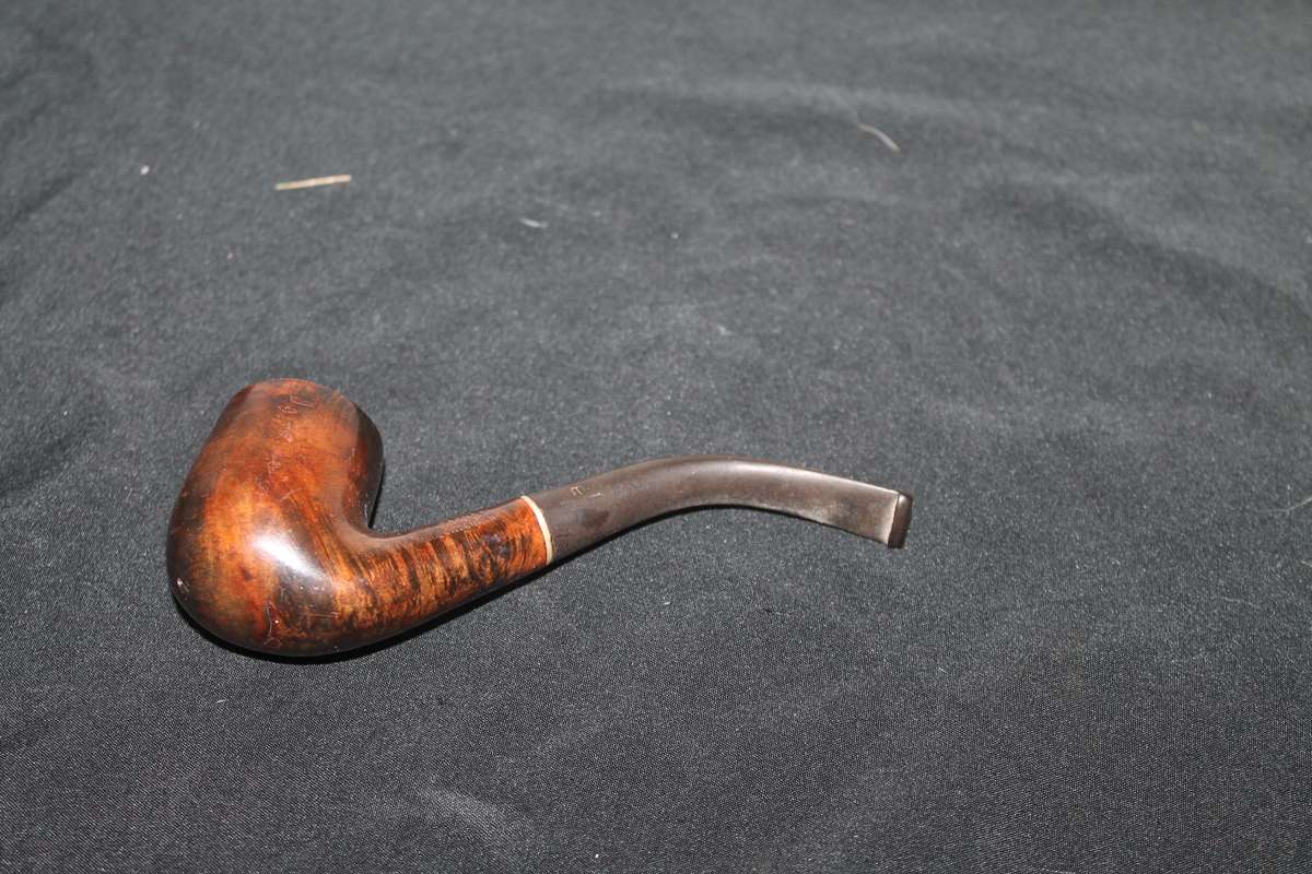 4 Pipes with Pipe stand and Glass Jar