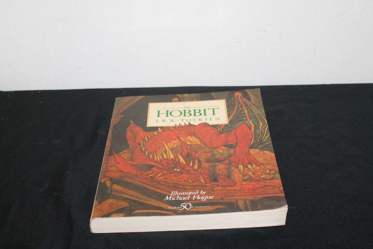 The Hobbit JRR Tolkien Illustrated Michael Hague