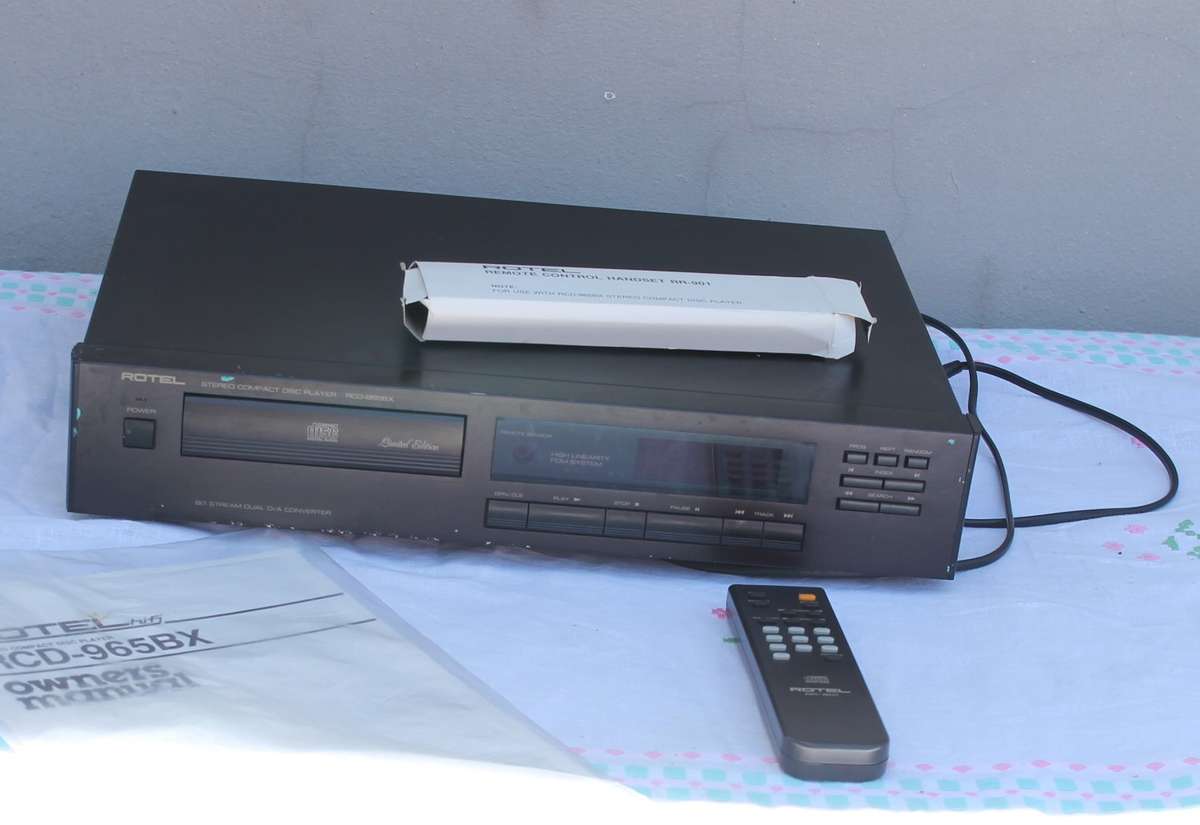 Rotel  RCD 965BX CD Player Read description