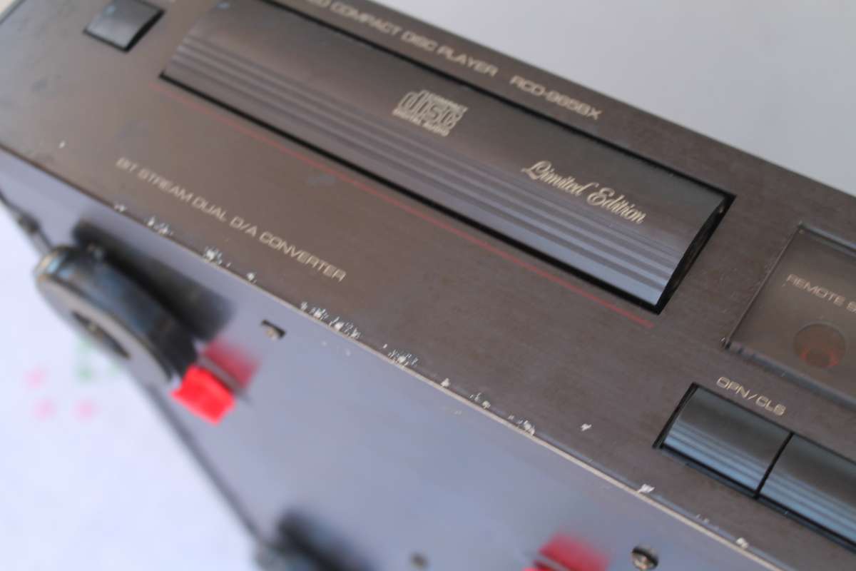 Rotel  RCD 965BX CD Player Read description