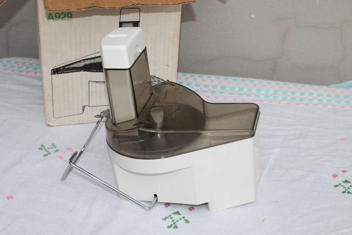 Kenwood A929 Shredder attachment