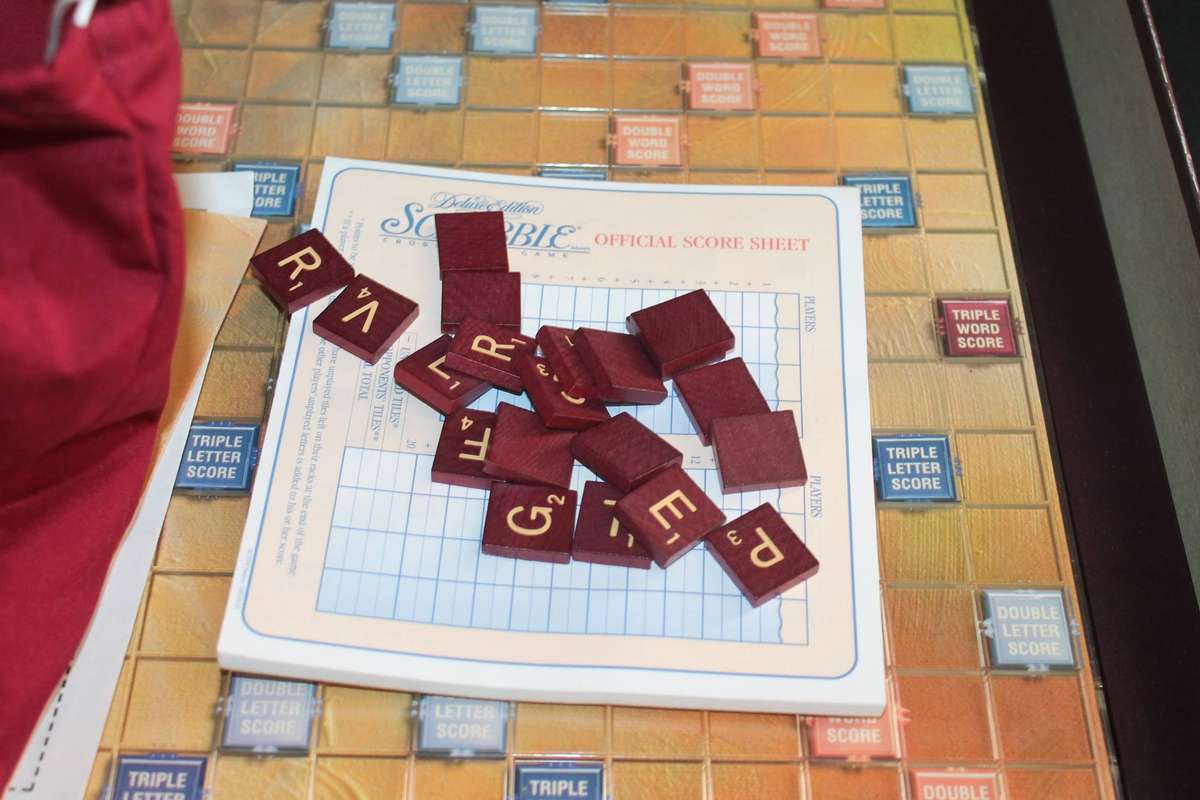 Scrabble Deluxe Edition