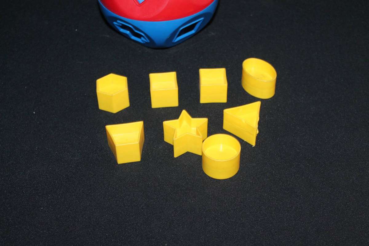 Tupperware Shape O Toy