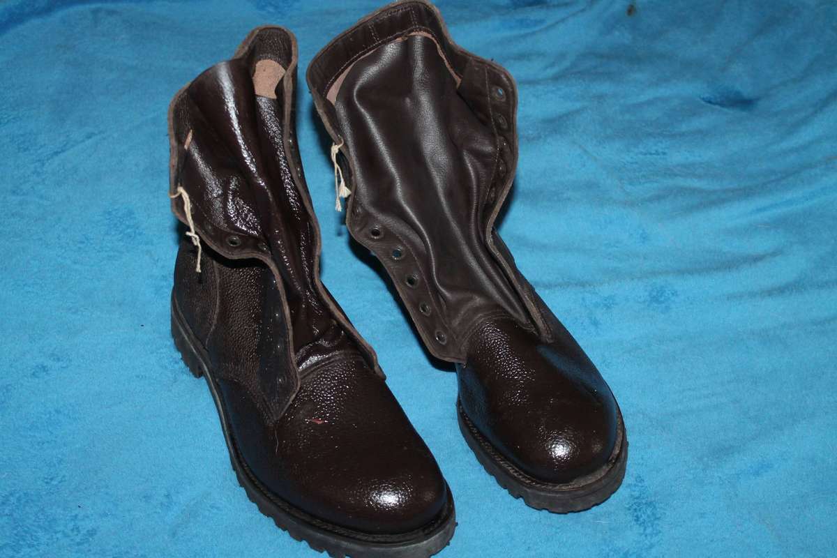 1988 Bagshaw Boots