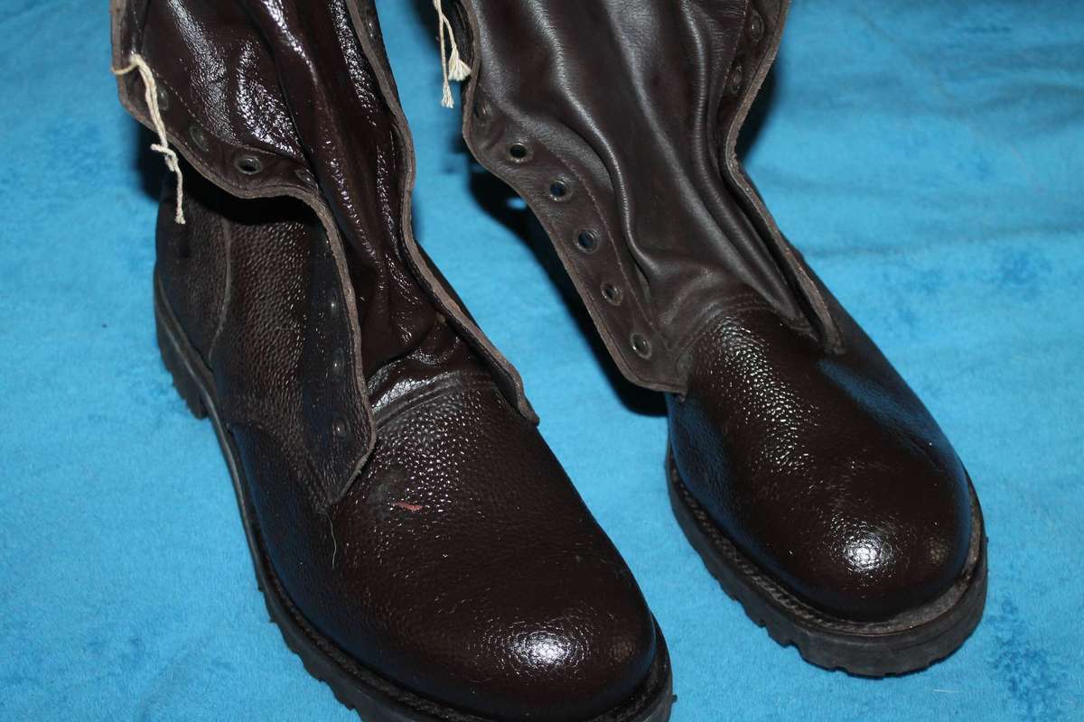 1988 Bagshaw Boots