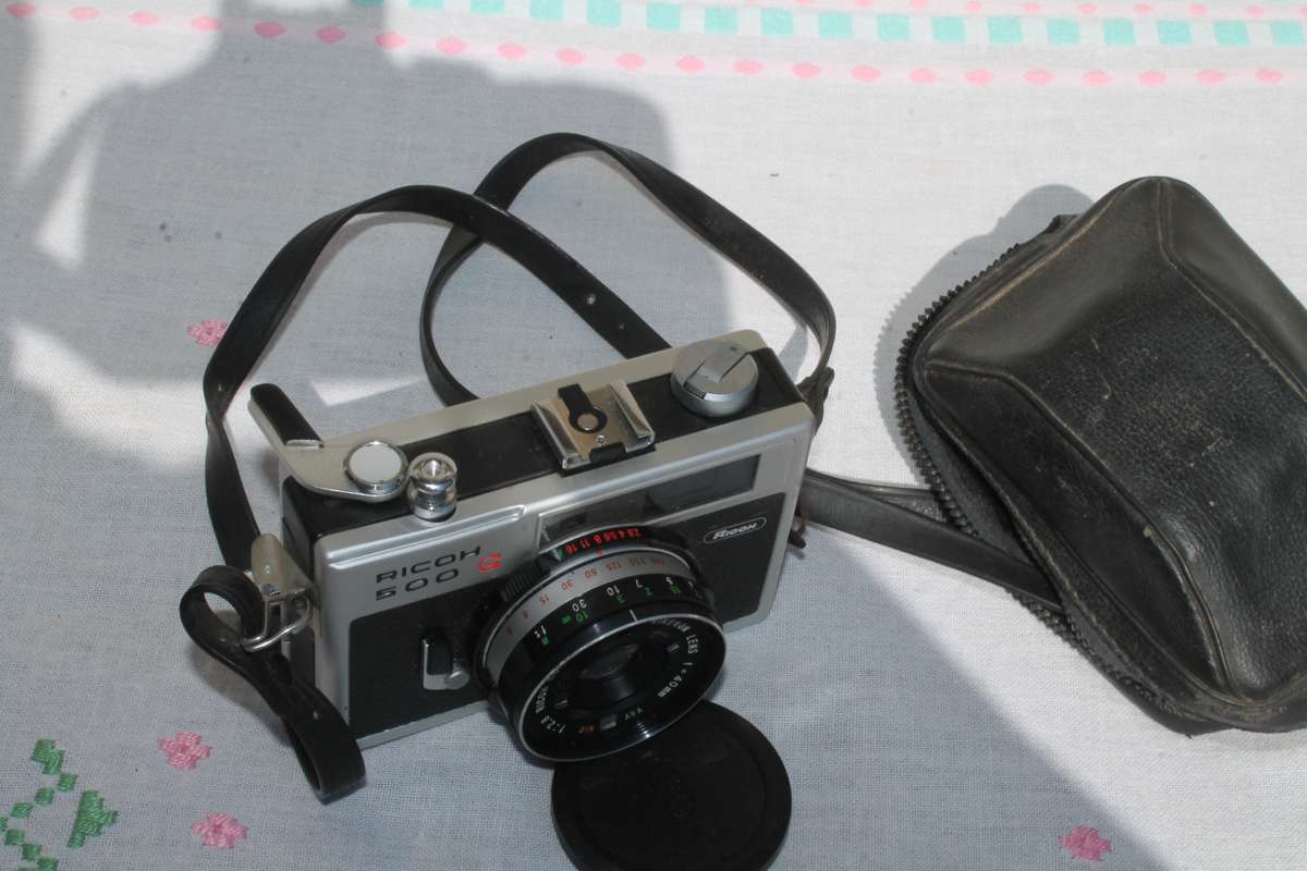Ricoh 500 G film Camera