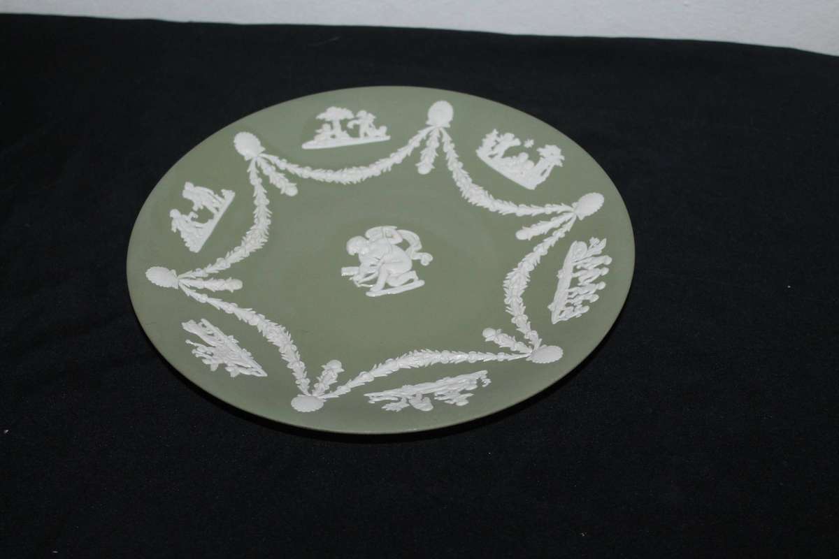 Green Wedgwood Plate
