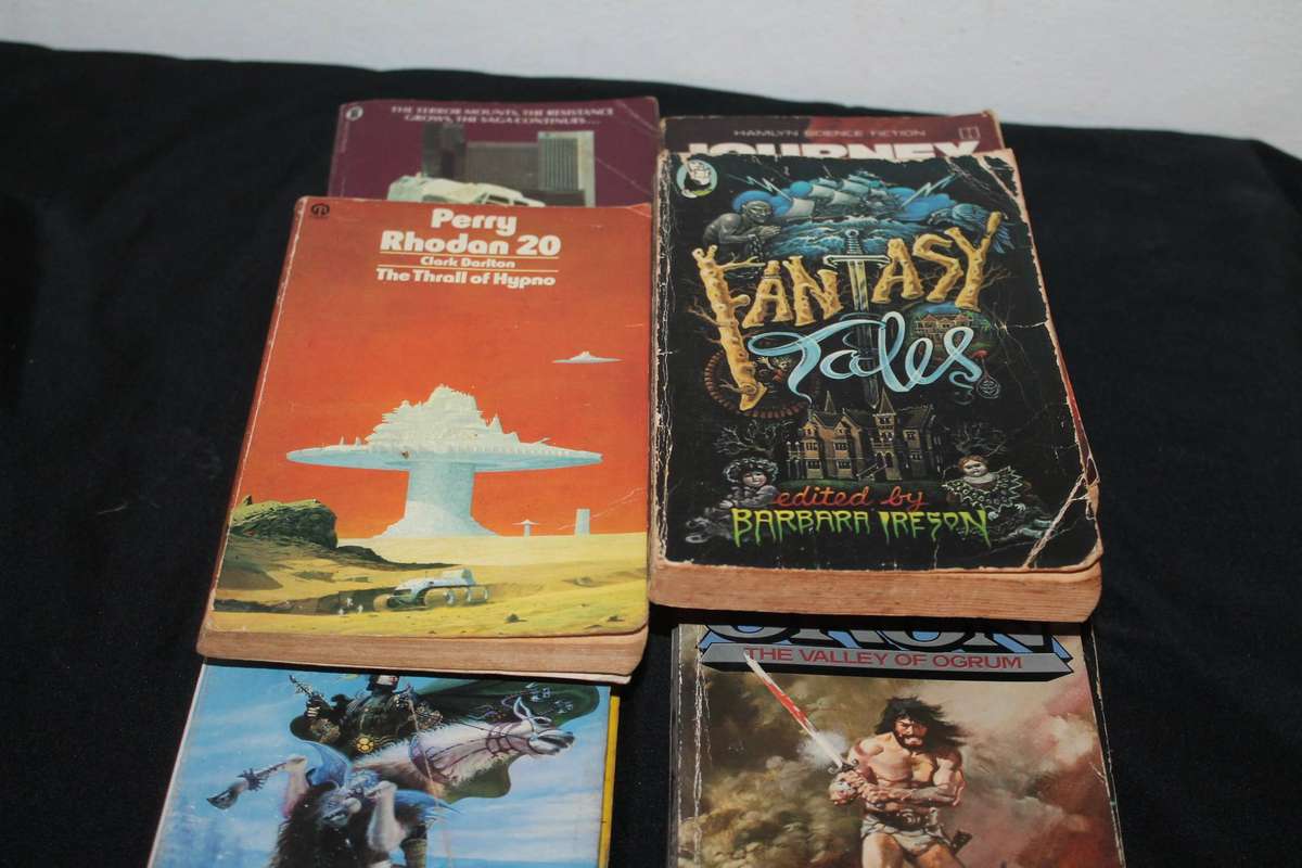 10 Assorted Sci-Fi Books Lot 4