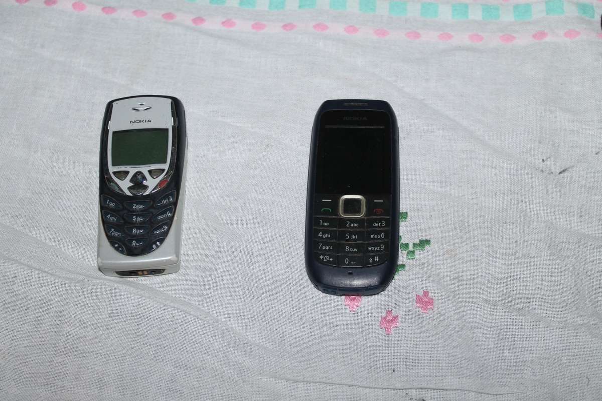 2 Nokia Cell Phones Spares