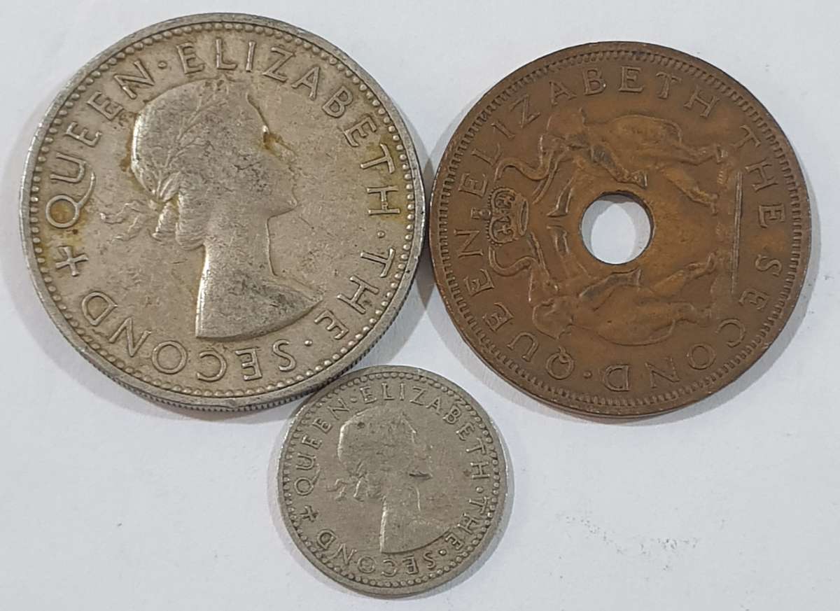 Mini Collection - Rhodesia and Nyasaland , Queen Elizabeth II coins  @@ R1 No reserve