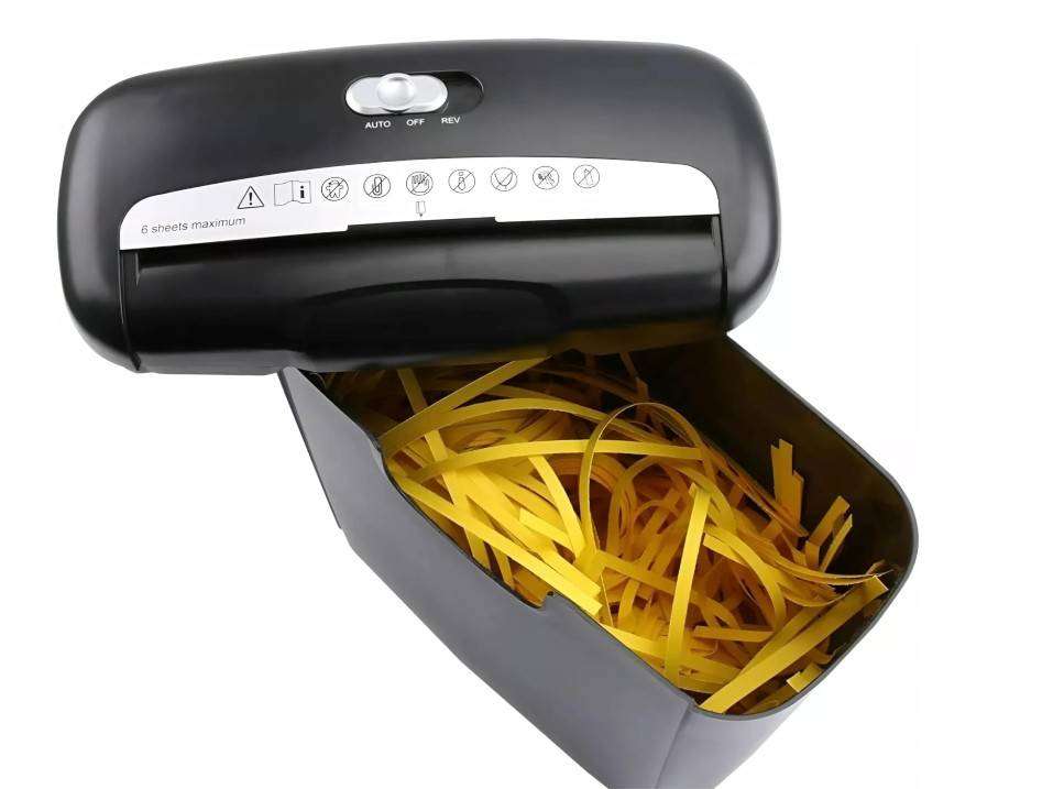 5-6 Sheet Strip Cut Paper and Credit Card Shredder for Business & Home Office Use with Paper Reverse