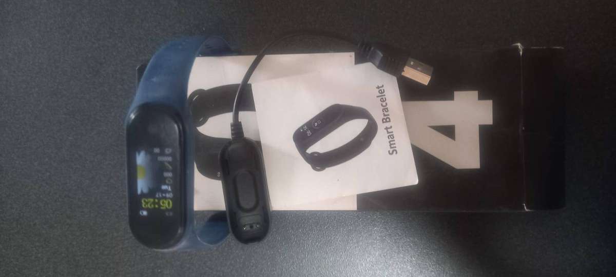 Smart Watch M4 Fitness Tracker - Blue