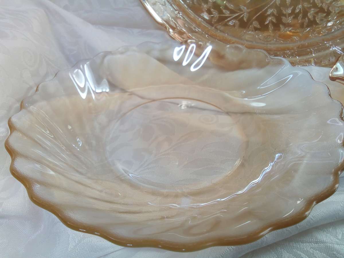 Three pieces of vintage carnival glass