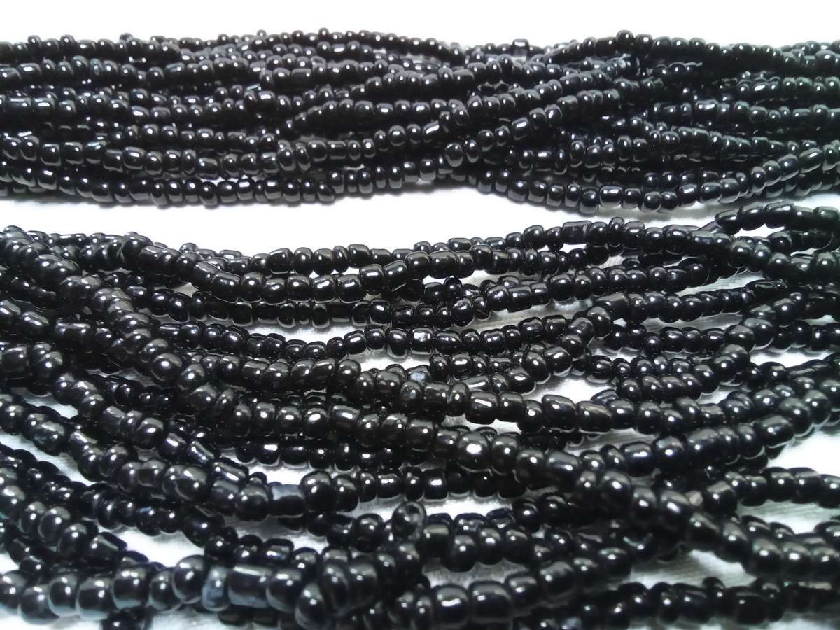 Beautiful Vintage black glass seed bead necklace