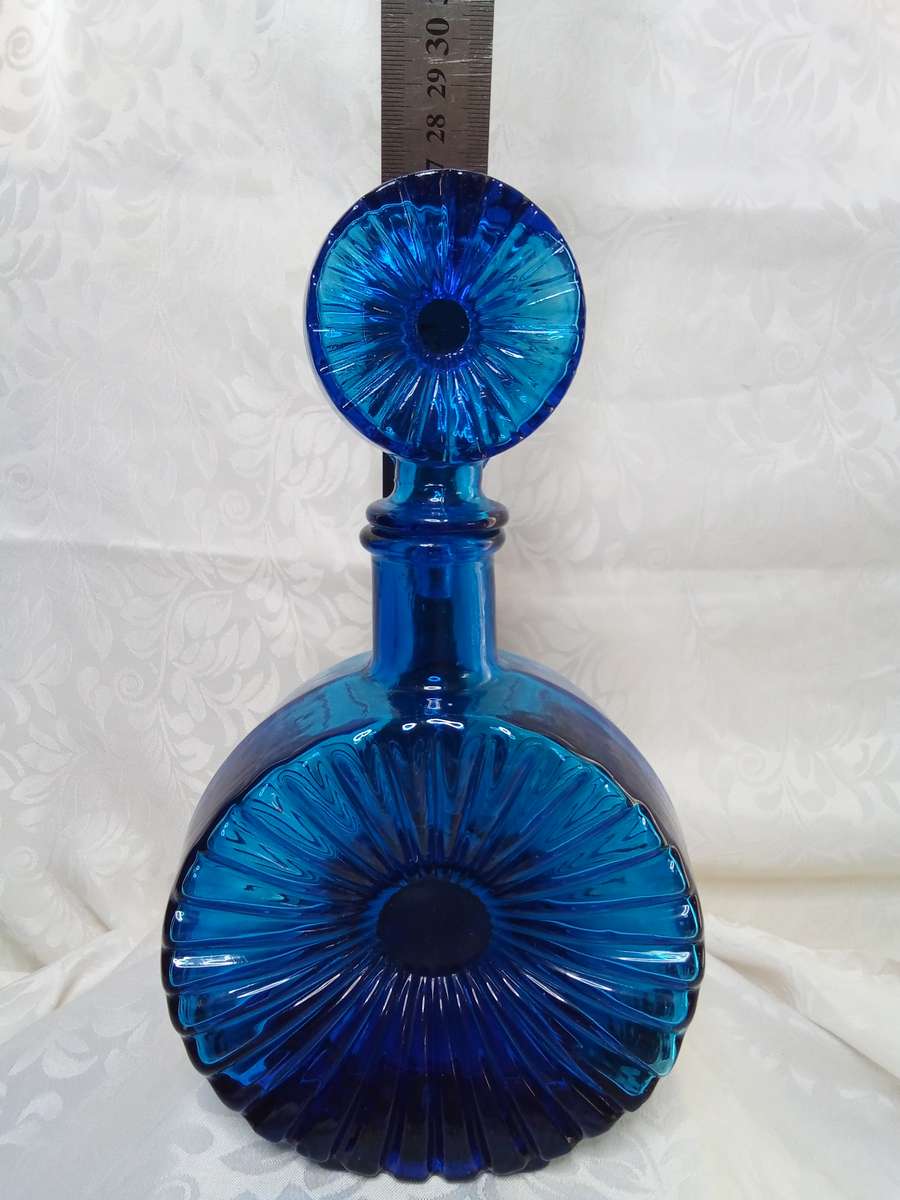 Stunning vintage blue Empoli Italian glass Solar Sun decanter bottle in excellent condition!