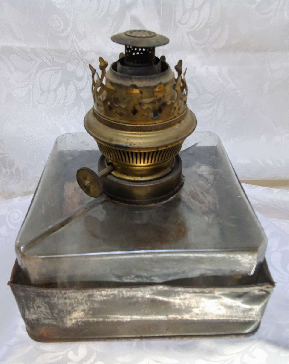 Rare vintage square oil lamp base (That broke my heart)