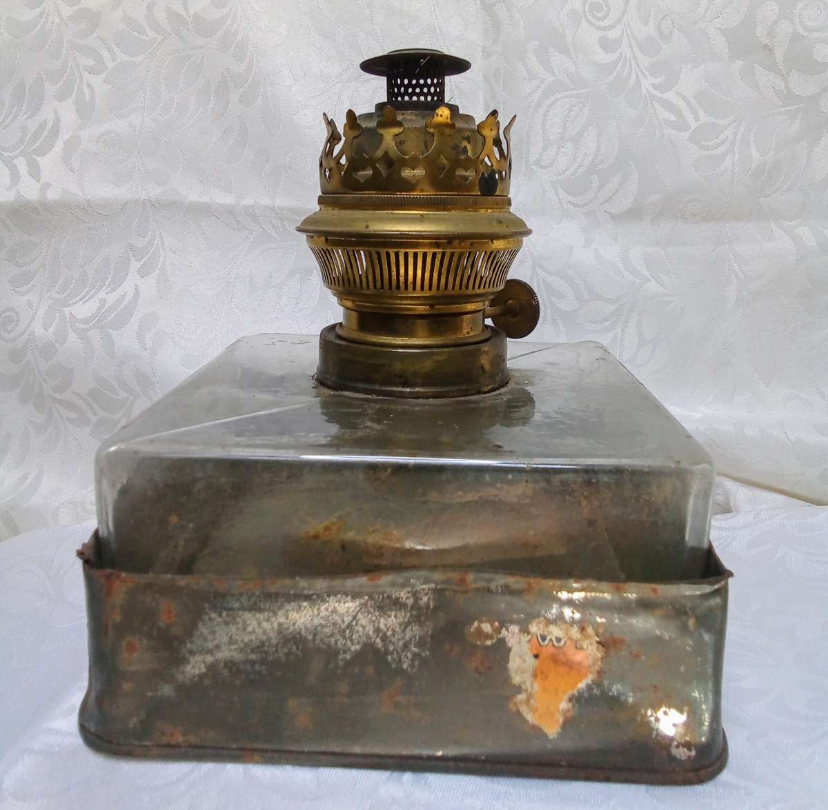Rare vintage square oil lamp base (That broke my heart)