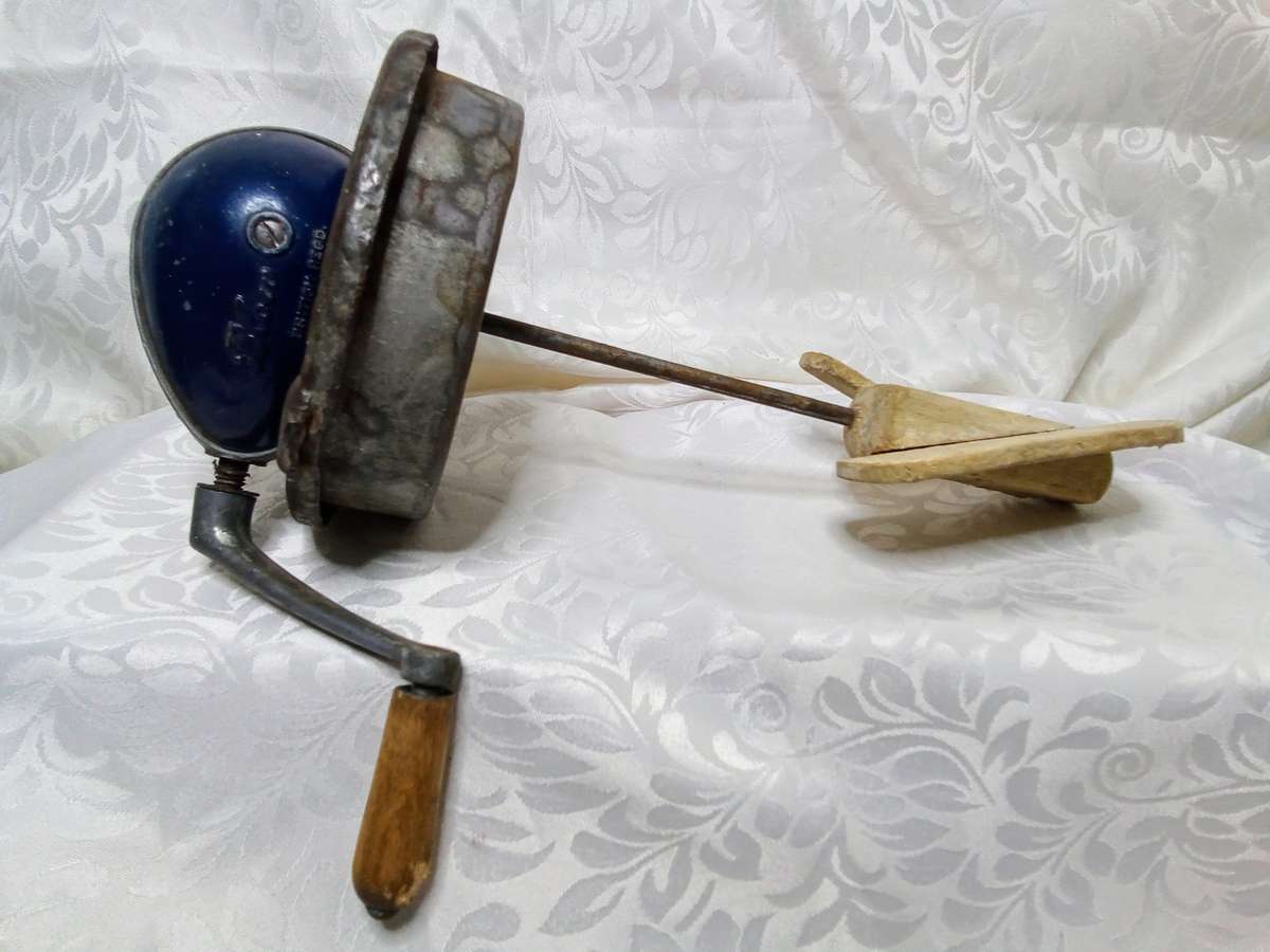 Vintage Blow butter churner - mechanism only