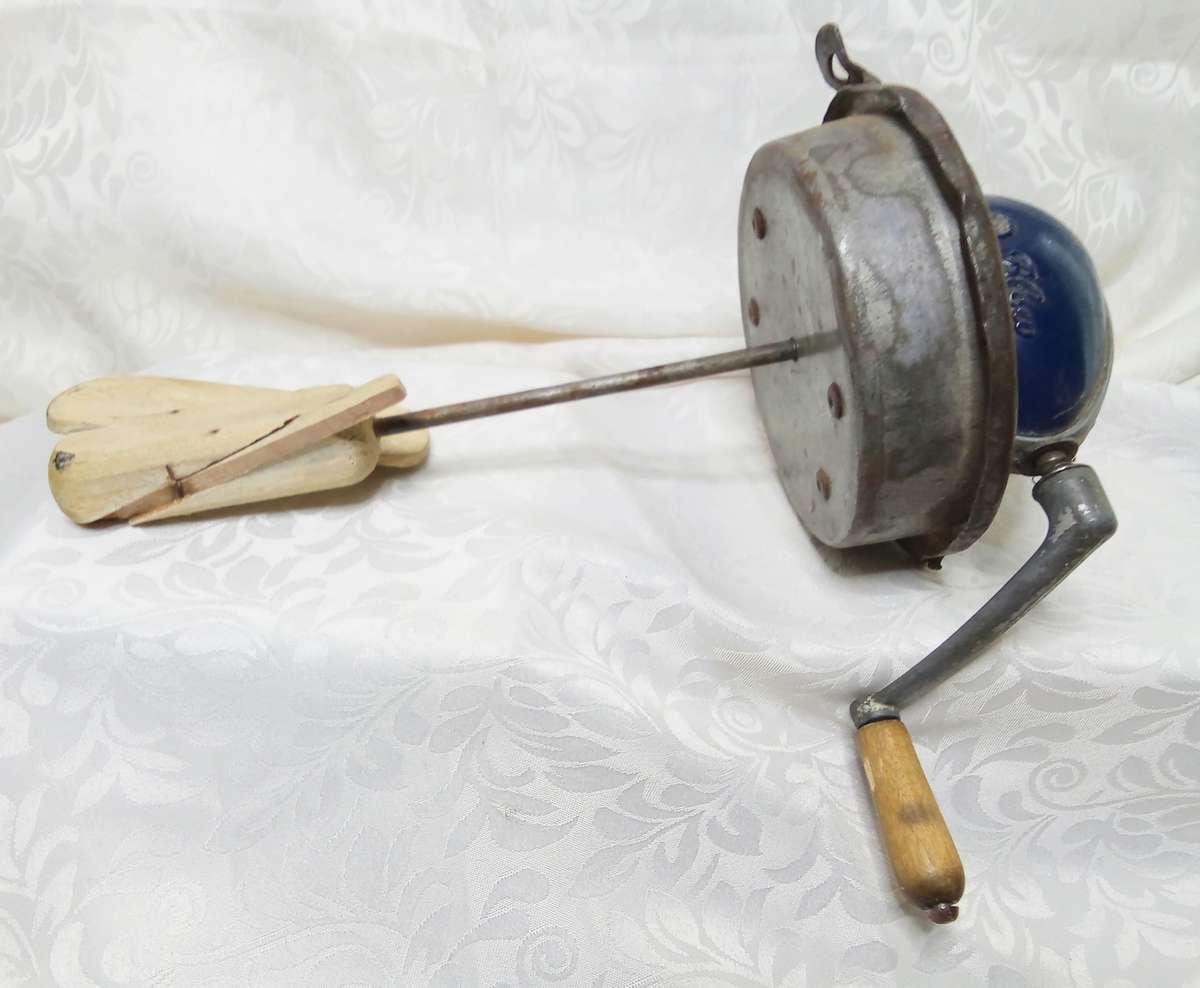 Vintage Blow butter churner - mechanism only