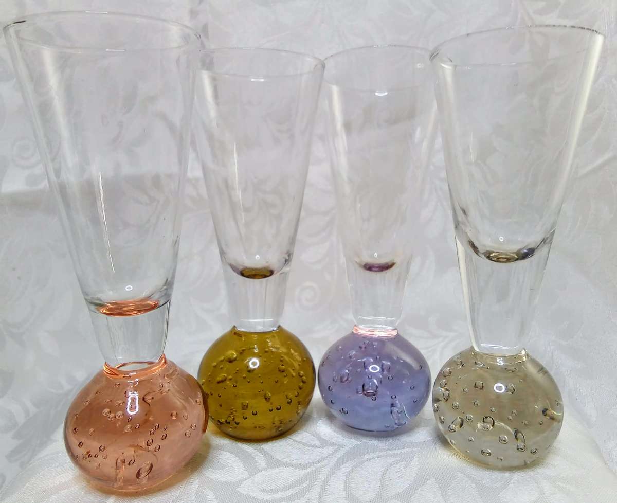 4 Gorgeous vintage controlled bubble shot glasses