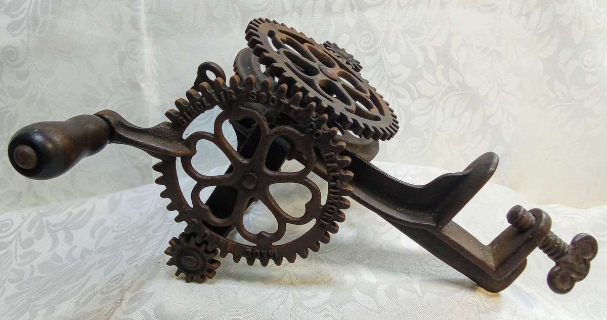 Antique cast-iron SINCLAIR SCOTT Co. BALTIMORE fruit peeler