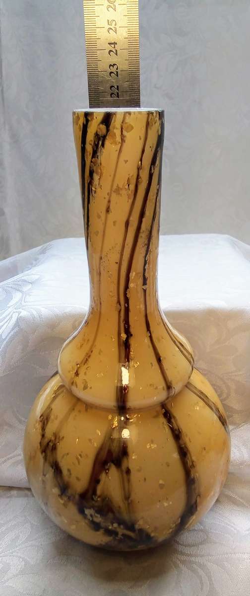 Stunning Murrhina Aventurine Antique Spangle art glass Gourd vase