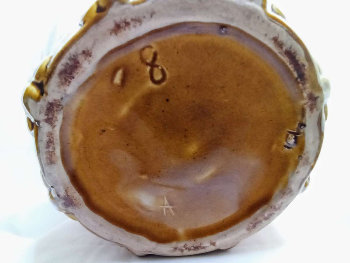 Gorgeous majolica style vintage planter