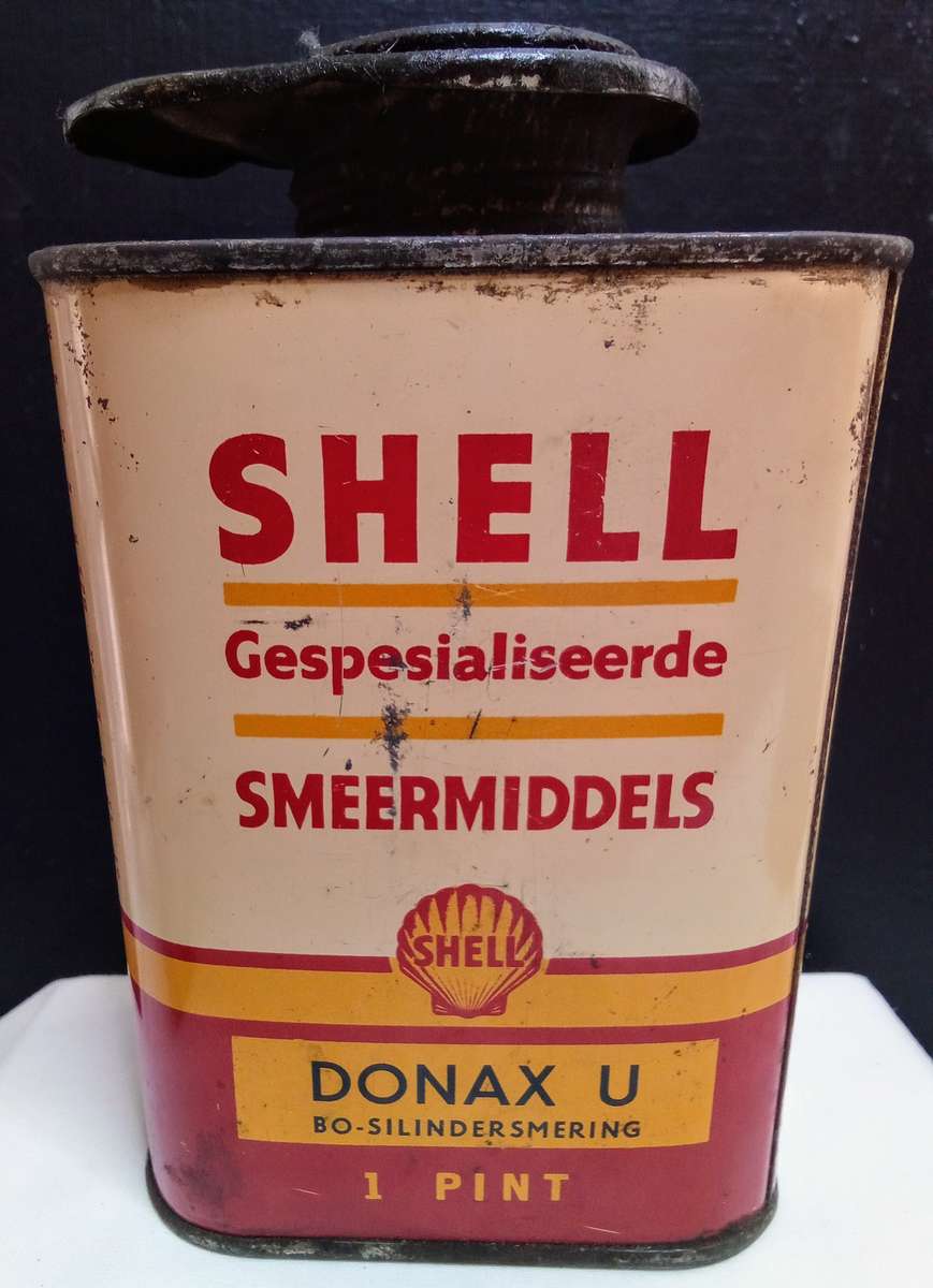 Lovely 1950's Shell specialised lubricant 1 Pint tin