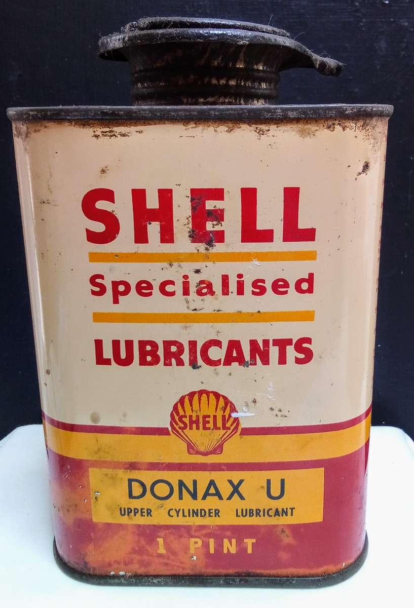 Lovely 1950's Shell specialised lubricant 1 Pint tin