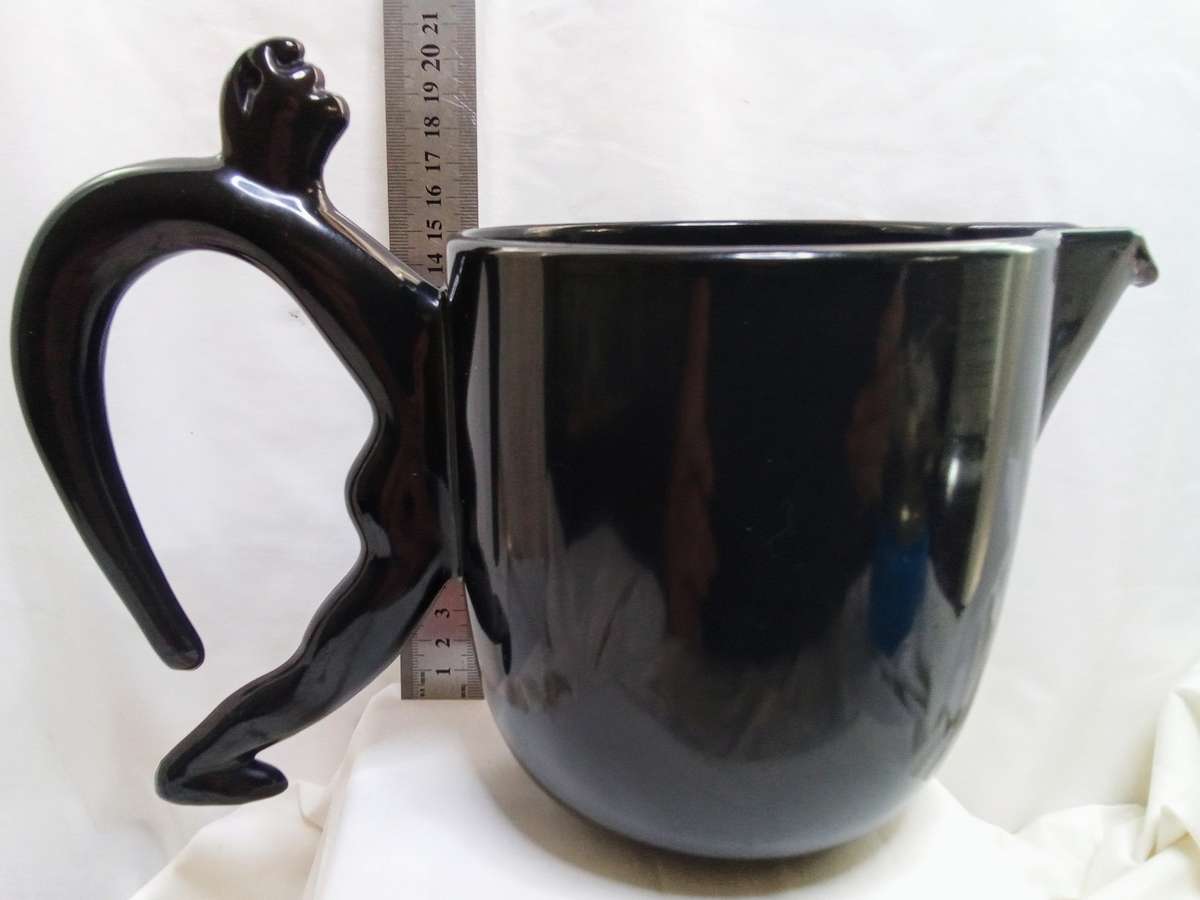 CARROL BOYES Ice Tea Jug in black plastic