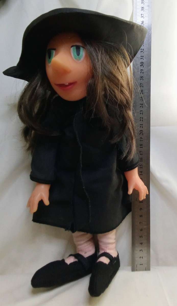 Beautiful "Liewe Heksie" doll in excellent condition