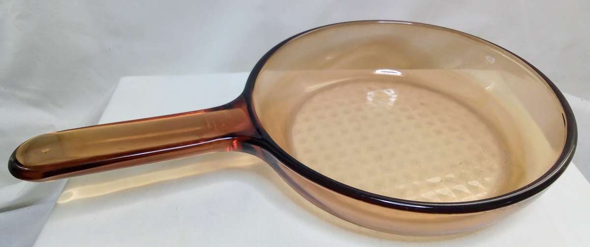 Corning ware Visions 7 Inch (17cms) frying pan/skillet waffle bottom
