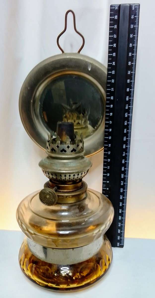 Beautiful vintage/antique Wild&Wessel oil lamp