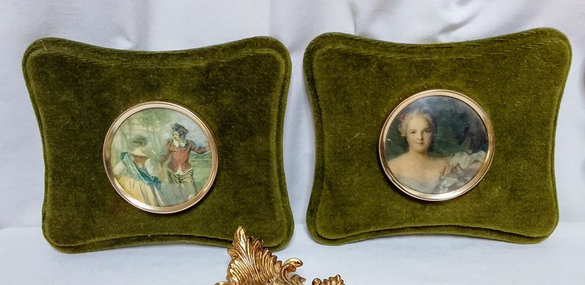 Four beautiful vintage framed pictures