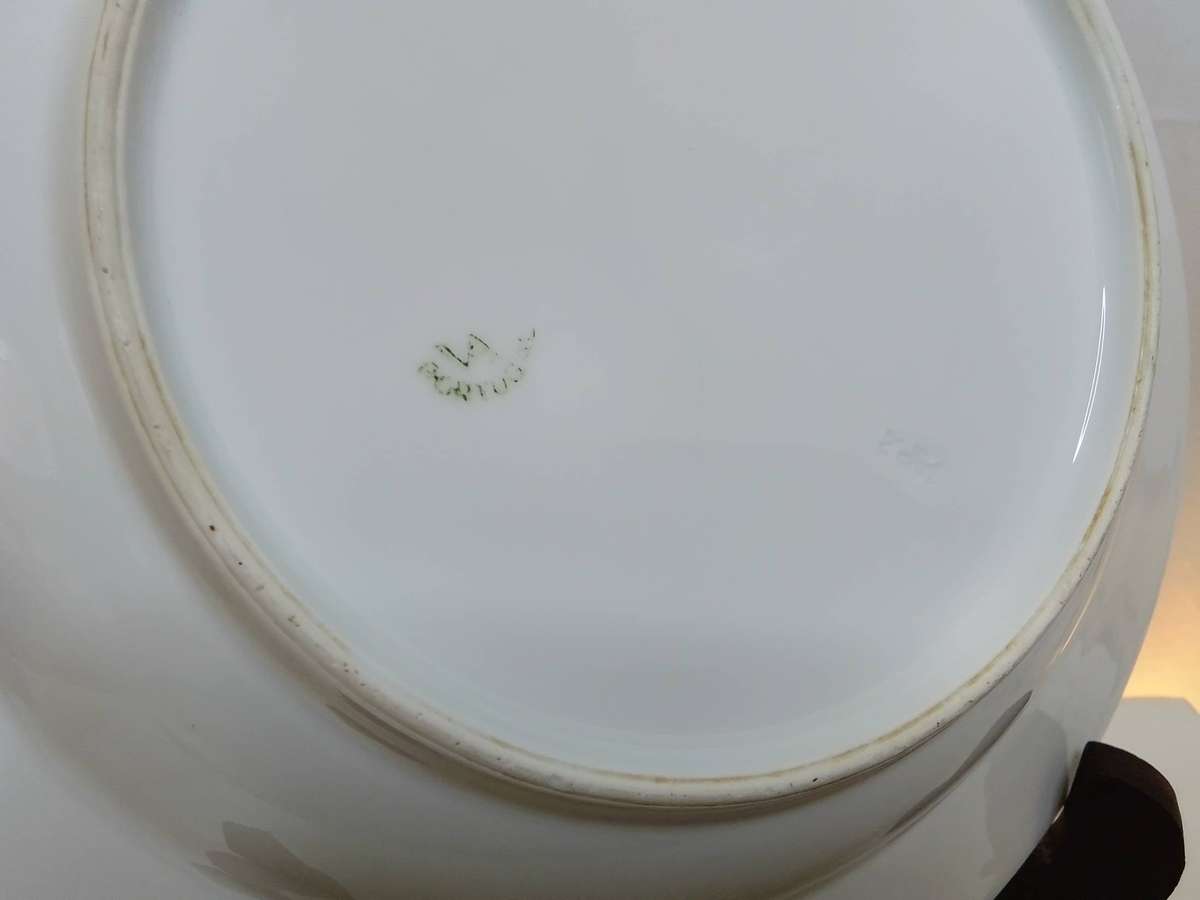 One vintage Vista Alegre soup plate (Portugal)