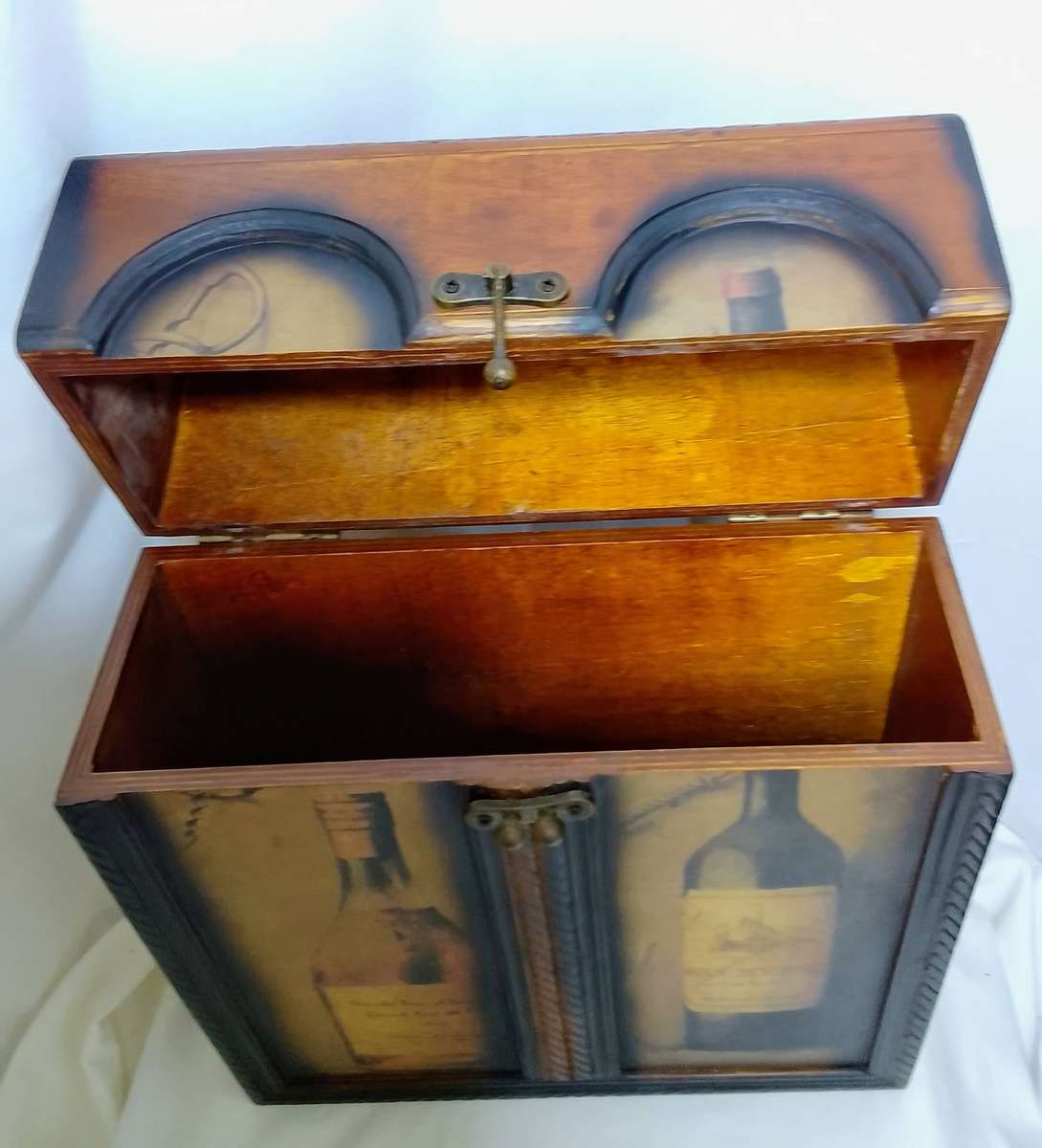 Lovely vintage double wine box