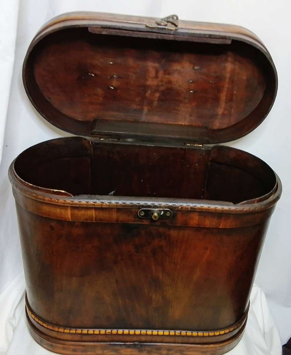 Lovely vintage double wine box