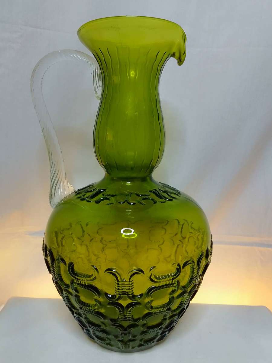 Magnificent Italian vintage Stevia green glass jug
