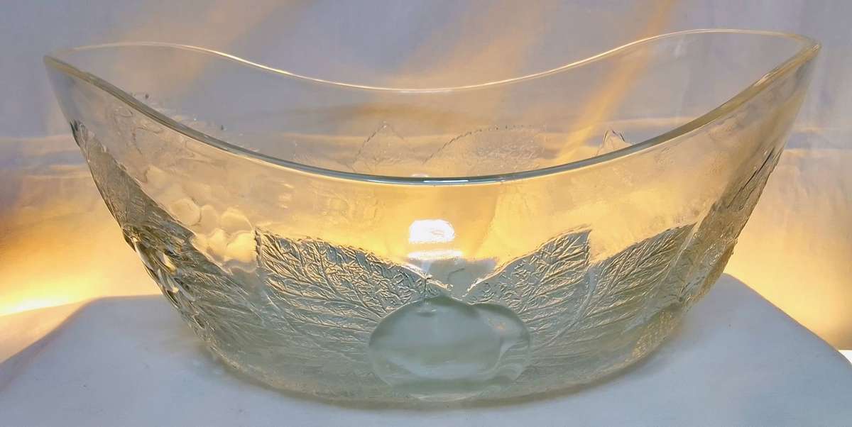 Lovely oval glass bowl - Made in Turkey