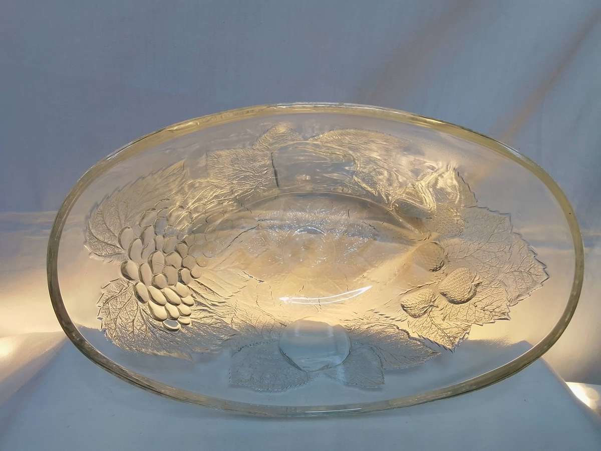 Lovely oval glass bowl - Made in Turkey