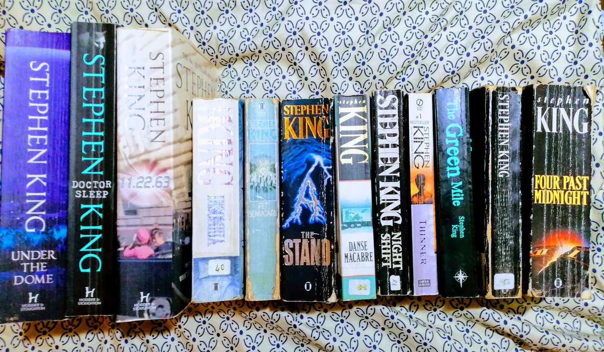 Stephen King Books (12)