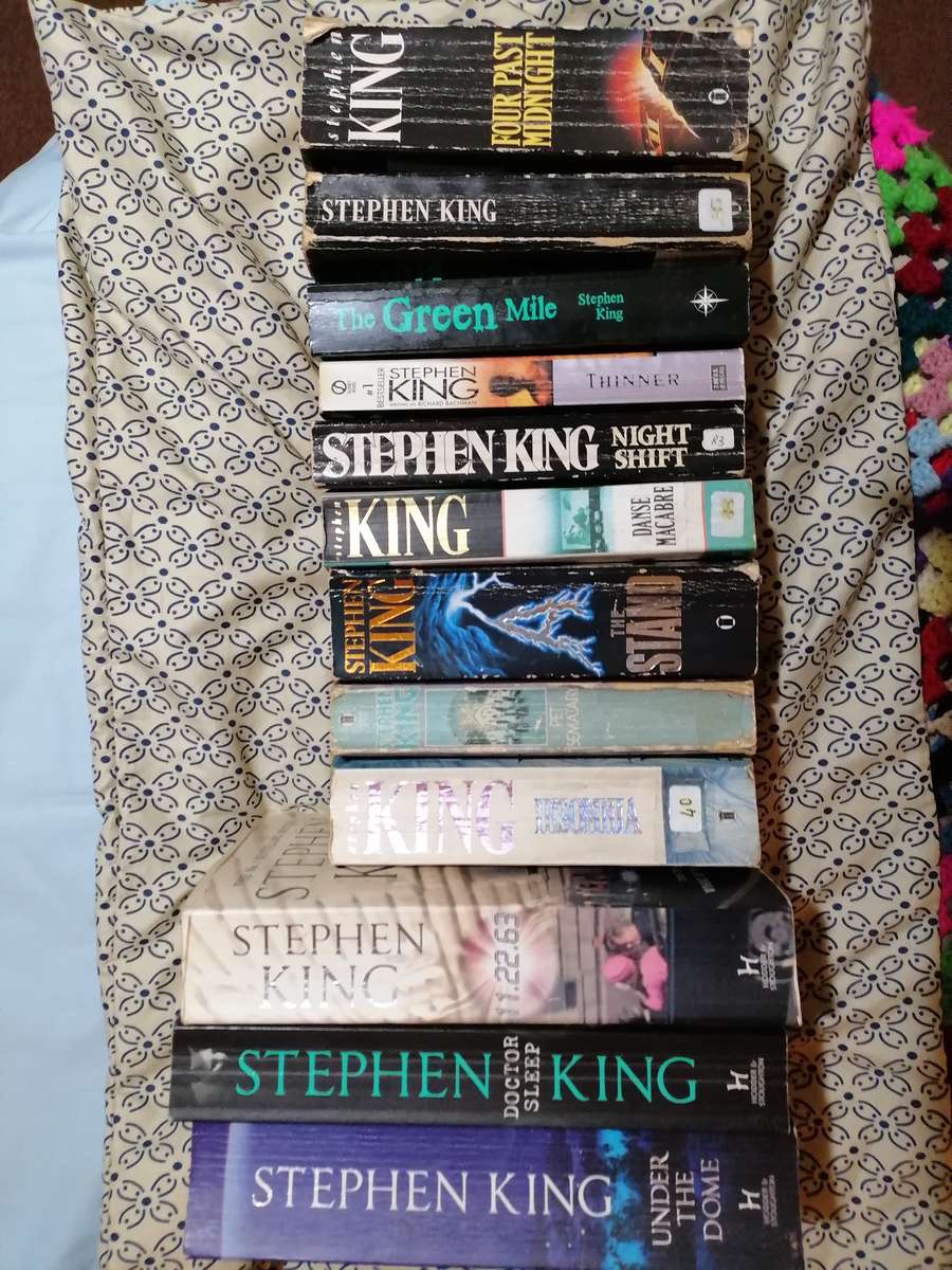 Stephen King Books (12)