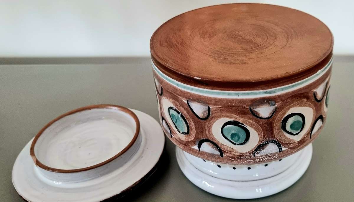 The Old Jar (T.O.J.) South African Studio Pottery lidded Jar, Pot