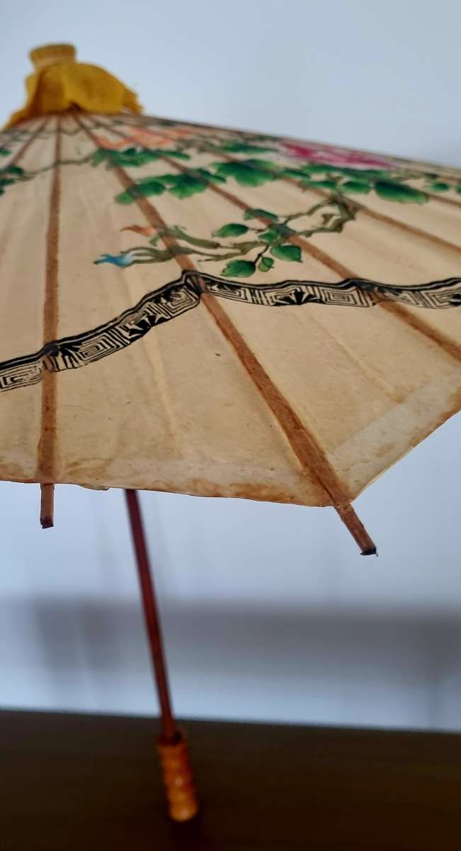 VINTAGE ORIENTAL BAMBOO & RICE PAPER UMBRELLA HAND PAINTED FLORAL BIRD PARASOL