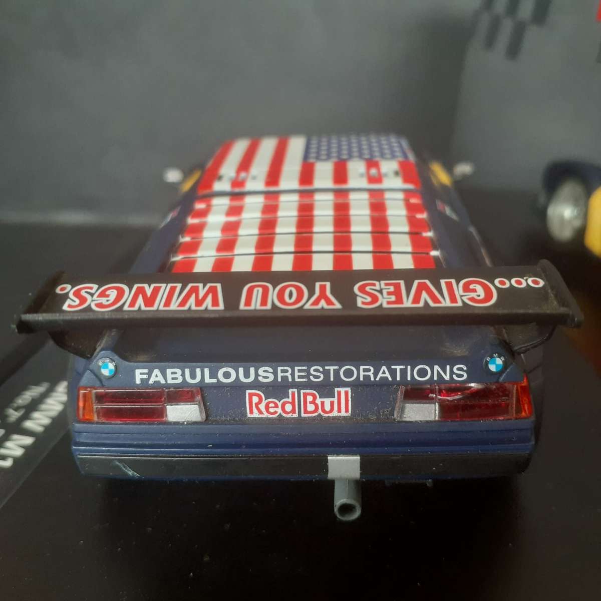 Carrera Evolution 27604 BMW M1 Procar Red Bull Boxed