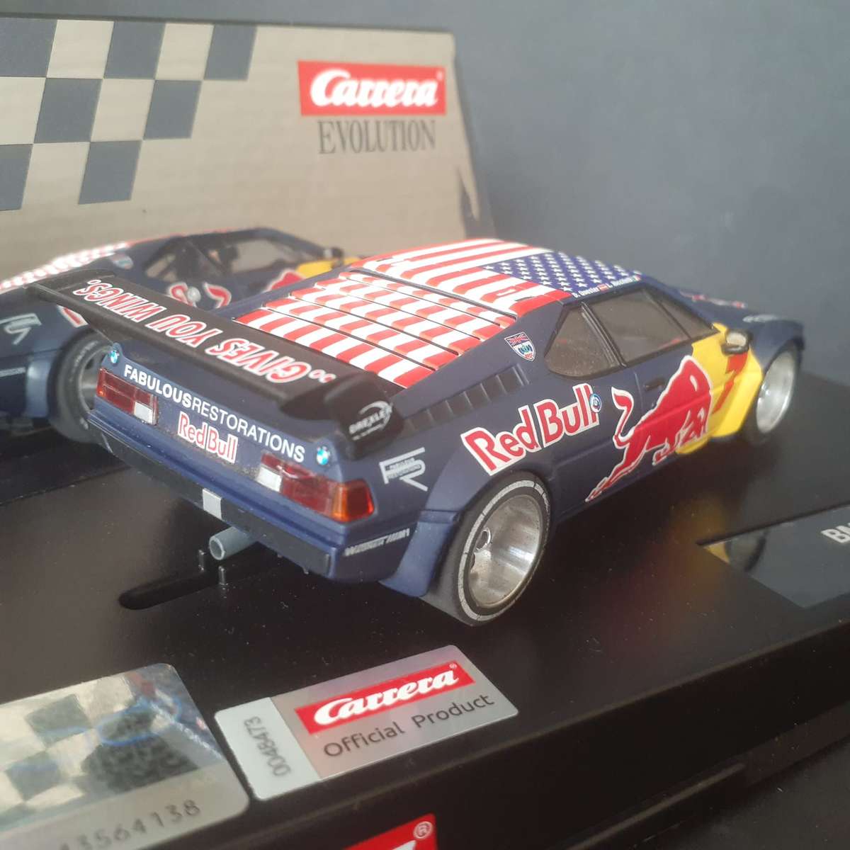 Carrera Evolution 27604 BMW M1 Procar Red Bull Boxed